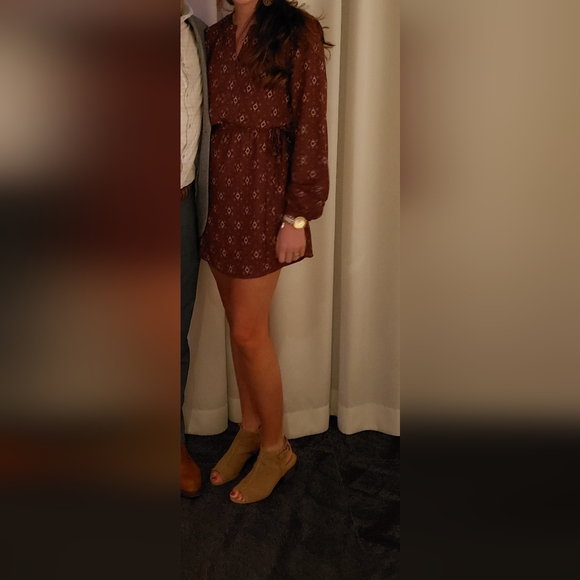 Miami Womens Size Small Burgundy Printed  Dress - Picture 5 of 5